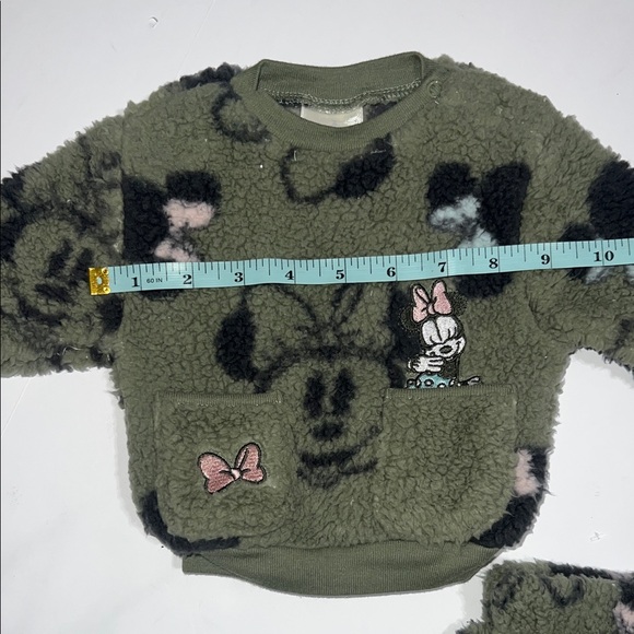 NB Disney Baby Green Outfit - Picture 9 of 11